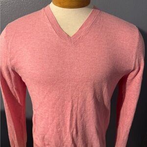 Banana Republic Men's Soft Pink V-Neck Sweater